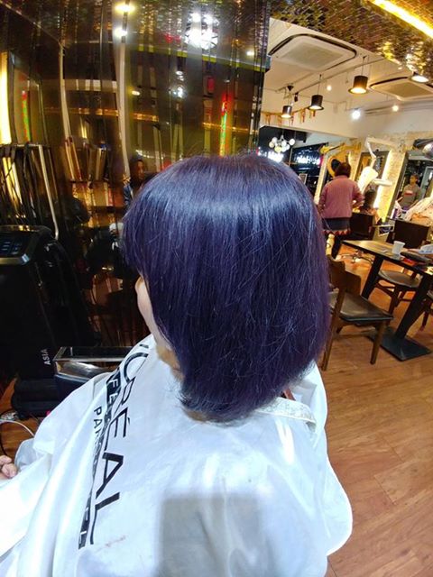 深藍色